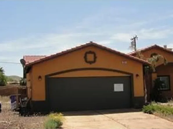 9526 Palm Dr, Desert Hot Springs, CA 92240