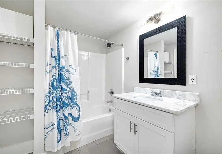 1921 Walthall Dr NW — Photo 31