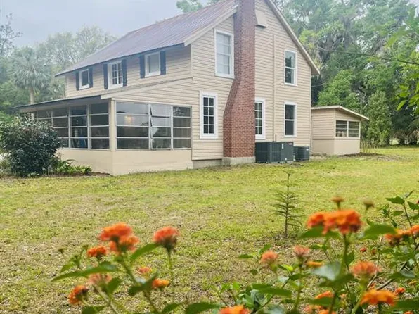 18700 Ravenswood Rd, Altoona, FL 32702