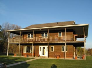 280 Hidden Bluff Rd, Cedar Grove, WI 53013