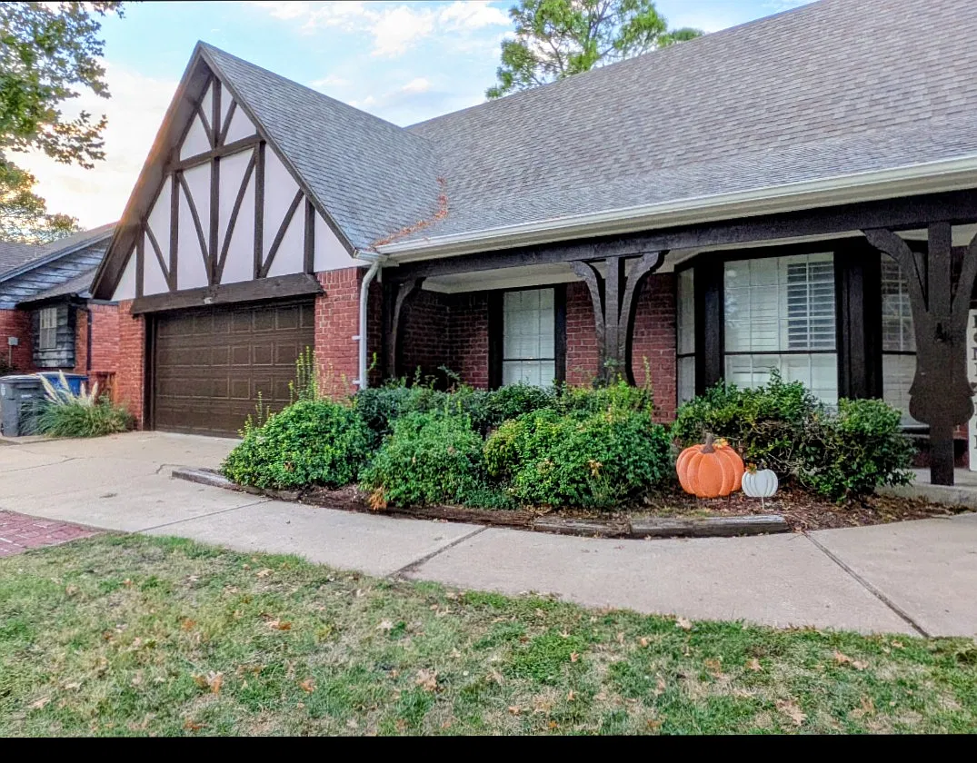 4 bed, 2.5 bath, 3037 sqft, $900 — Photo 4