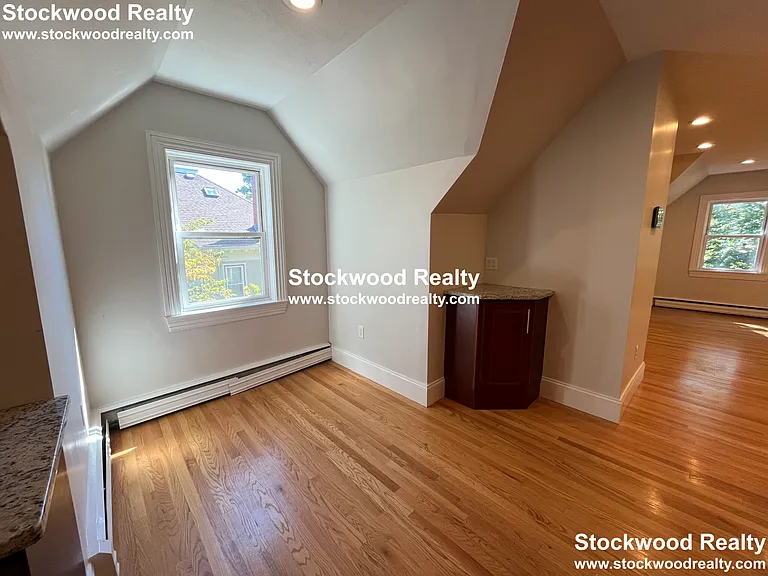 90 Lyndhurst St #5 — Photo 5