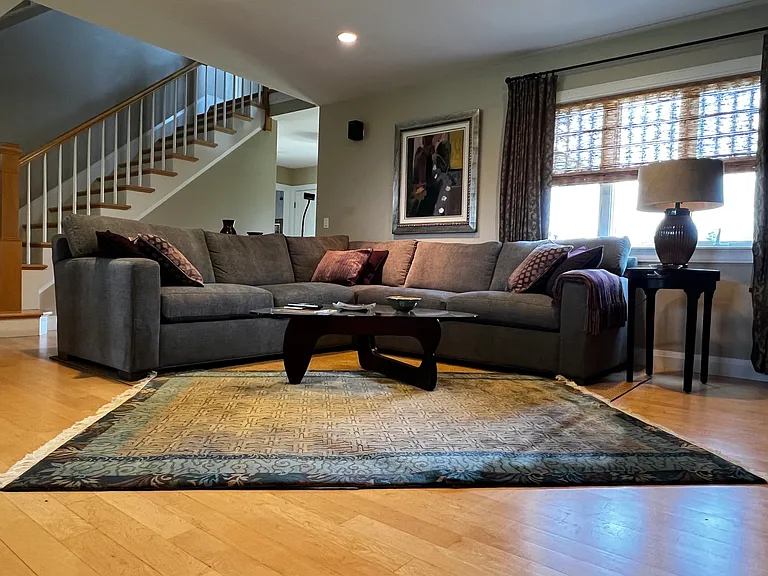 27 Thayer Ct — Photo 2