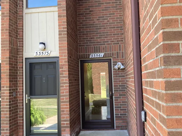 33561 Pondview Cir, Livonia, MI 48152
