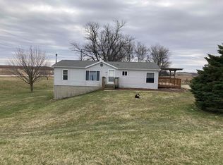 18514 Pilot Grove Rd, Peosta, IA 52068