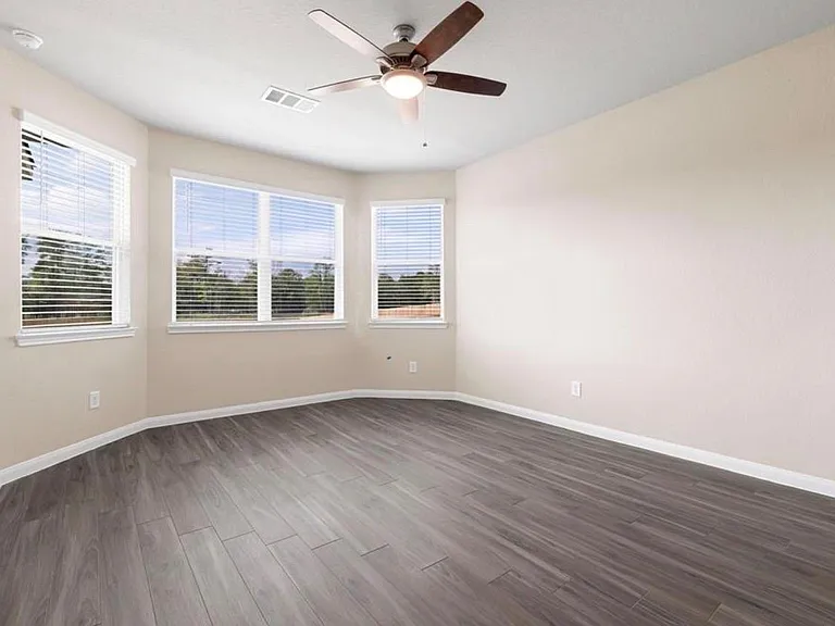 23547 Montague Dr — Photo 11