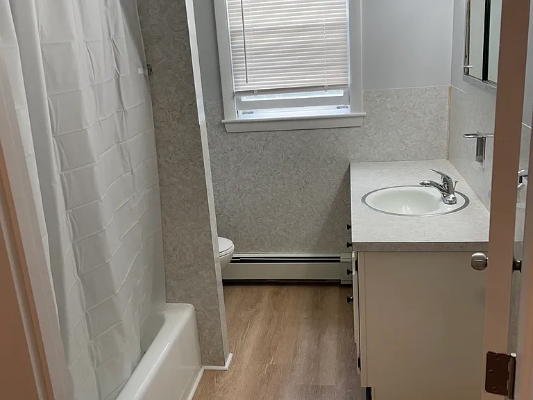 5 Lawrence Ave #4 — Photo 2