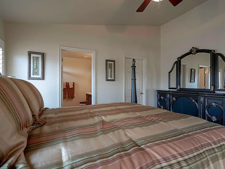 4592 S Elrose Dr — Photo 11