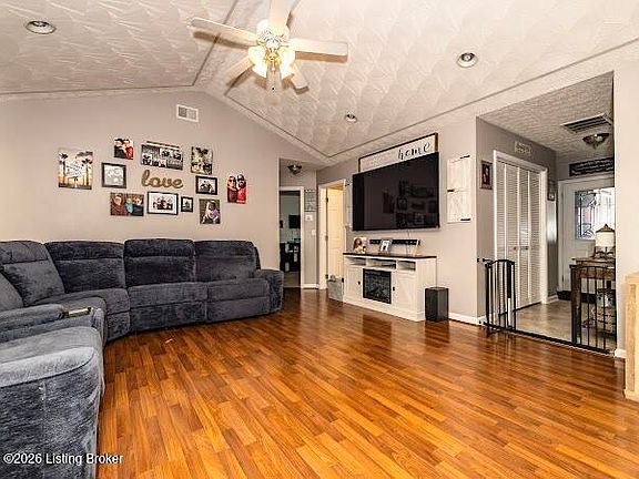 4th image of 317 Madison Rae Blvd