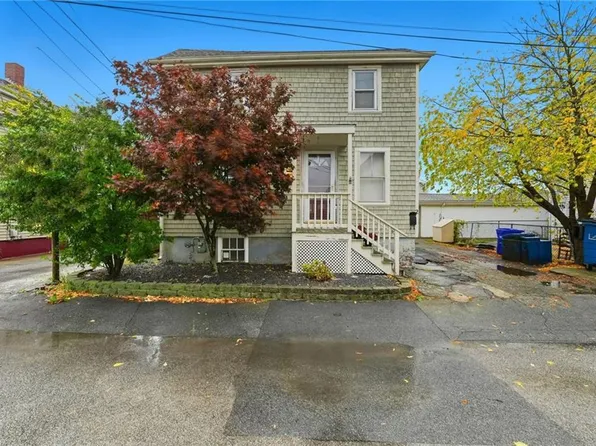 2 Wilson St, Bristol, RI 02809