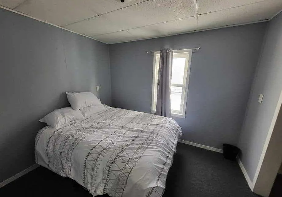 Unit Photo - 209 2nd Ave NE