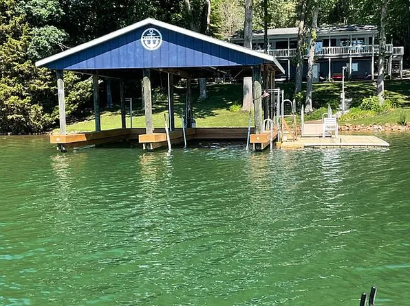 15 Deep Creek Ct, Moneta, VA 24121