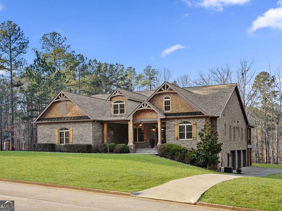 1st image of 407 Saint Regis Dr