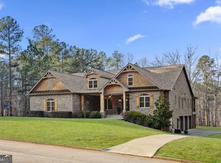 407 Saint Regis Dr, Oxford, GA 30054