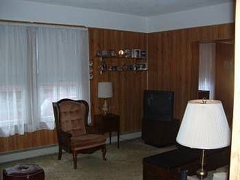 5th image of 199 Roberts Ave