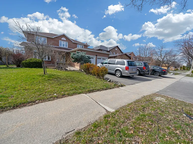 24 Glenvilla Rd — Photo 3