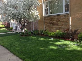 10304 Chaucer St, Westchester, IL 60154