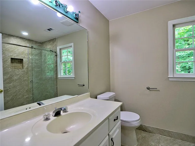 2101 Mark Hall Ct NE — Photo 25