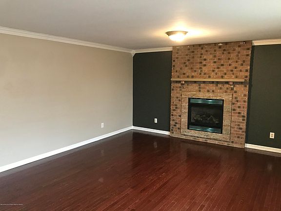 5th image of 1845 Lakeside Dr S