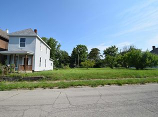 820 W 1st St, Muncie, IN 47305