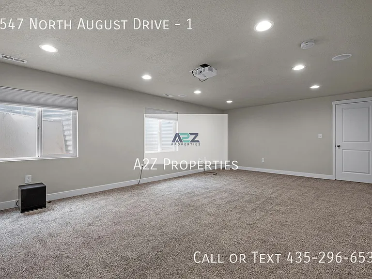 1547 N August Dr #1 — Photo 24