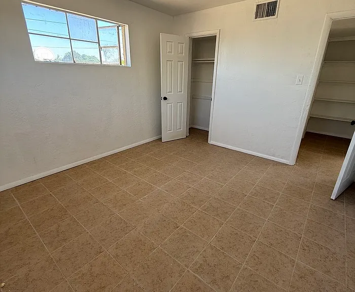 842 W Calle Ramona — Photo 4