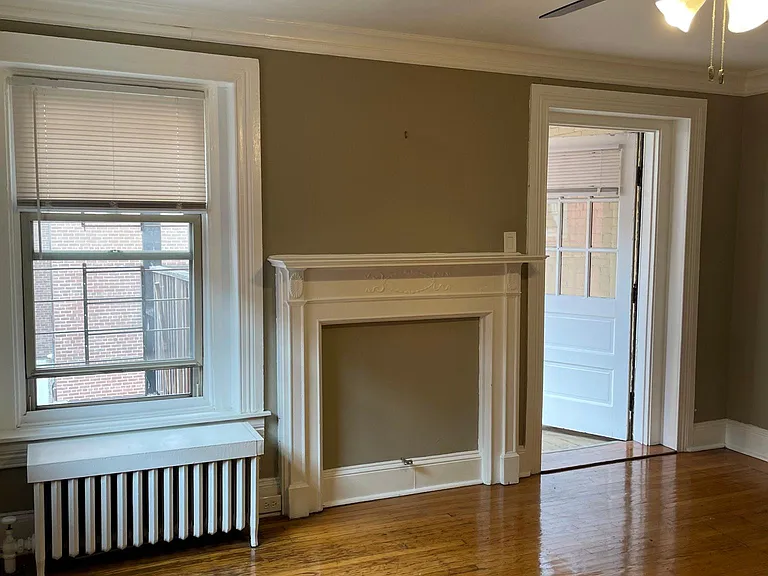 22 E Eager St #3R — Photo 3