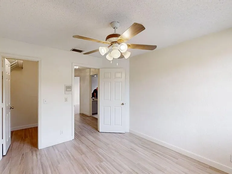 23330 La Vida Way — Photo 33