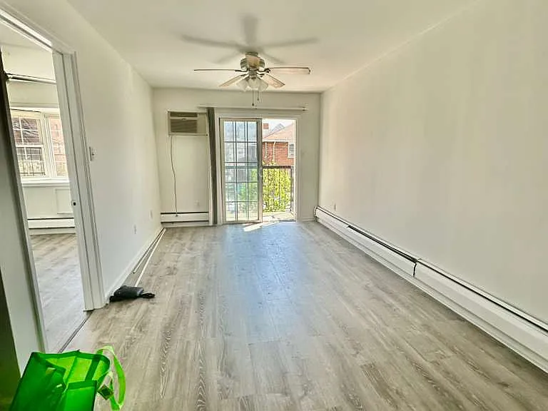 13-04 Dinsmore Ave #2 — Photo 2