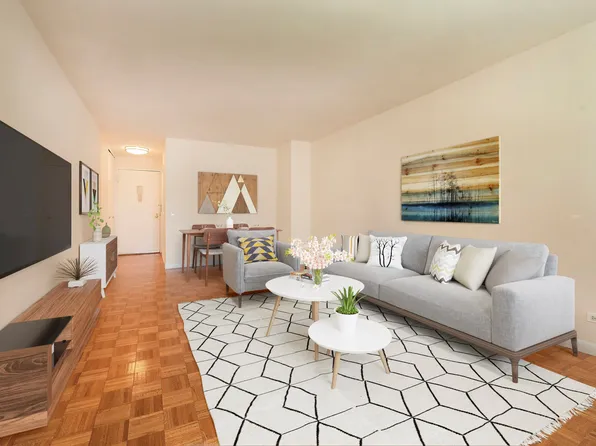 211 West 56th Street image 3 of 14