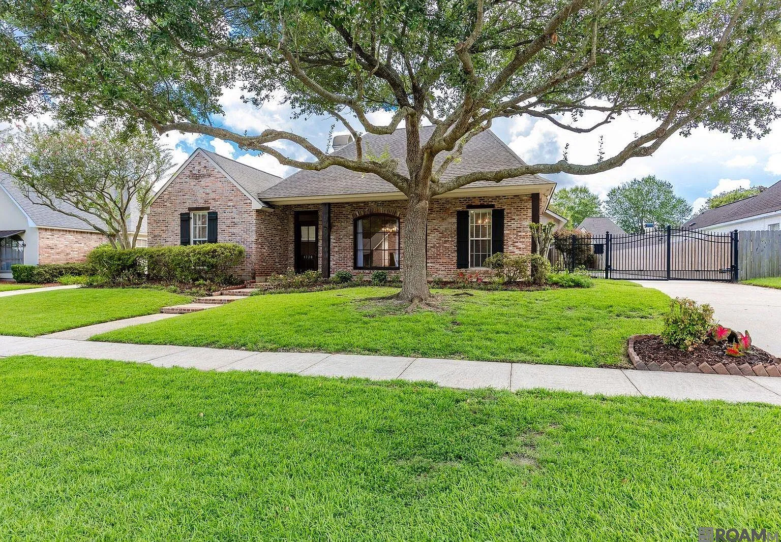 4 bed, 2660 sqft, $3,450 — Photo 2