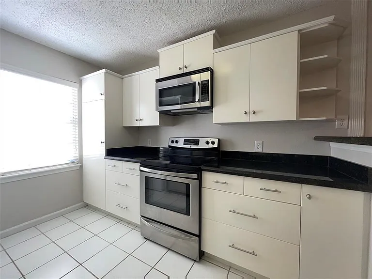 1502 Heights Blvd #2 — Photo 2