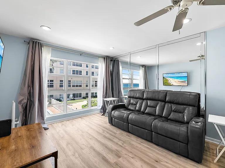 3851 N Ocean Blvd #202 — Photo 11