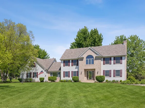 36W793 Red Gate Ct, Saint Charles, IL 60175