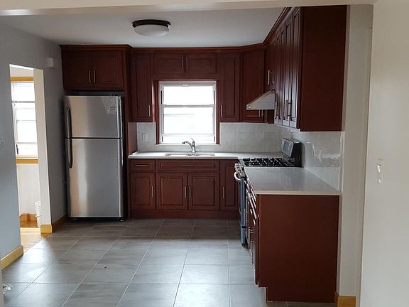 Stainless Steel Appliances, Granite Counter