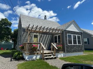 27 Maple St, Millinocket, ME 04462