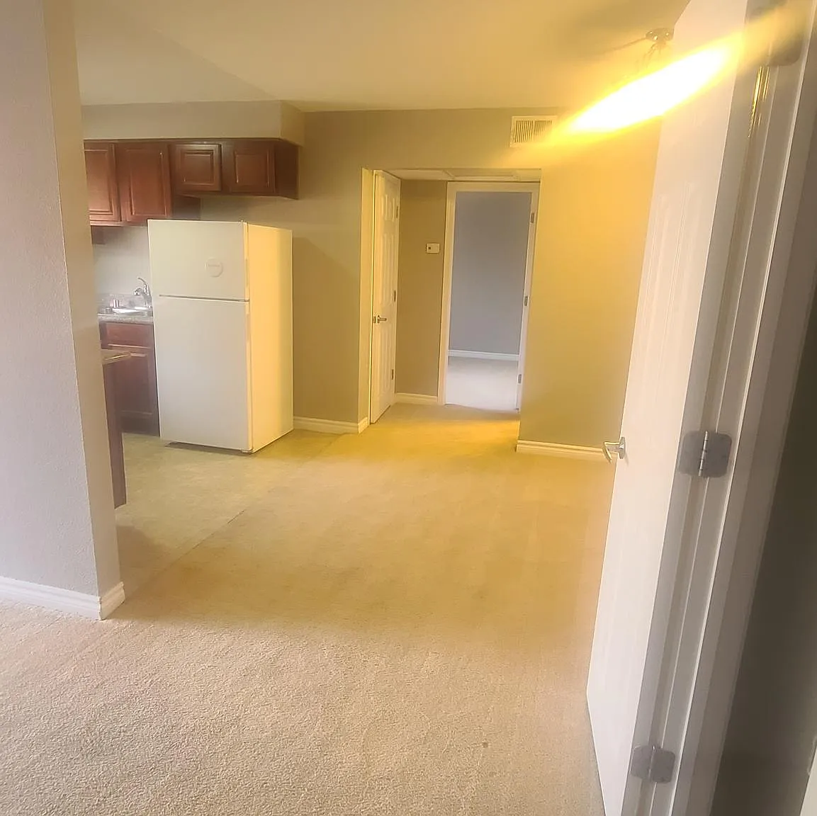 5061 River Glen Dr — Photo 1