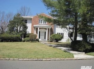 35 Poplar Dr, Roslyn, NY 11576