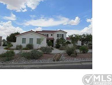 2nd image of 909 Broadmoor Dr