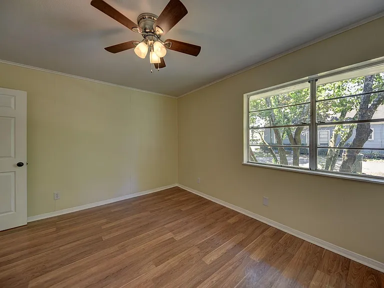 415 Silliman St — Photo 35