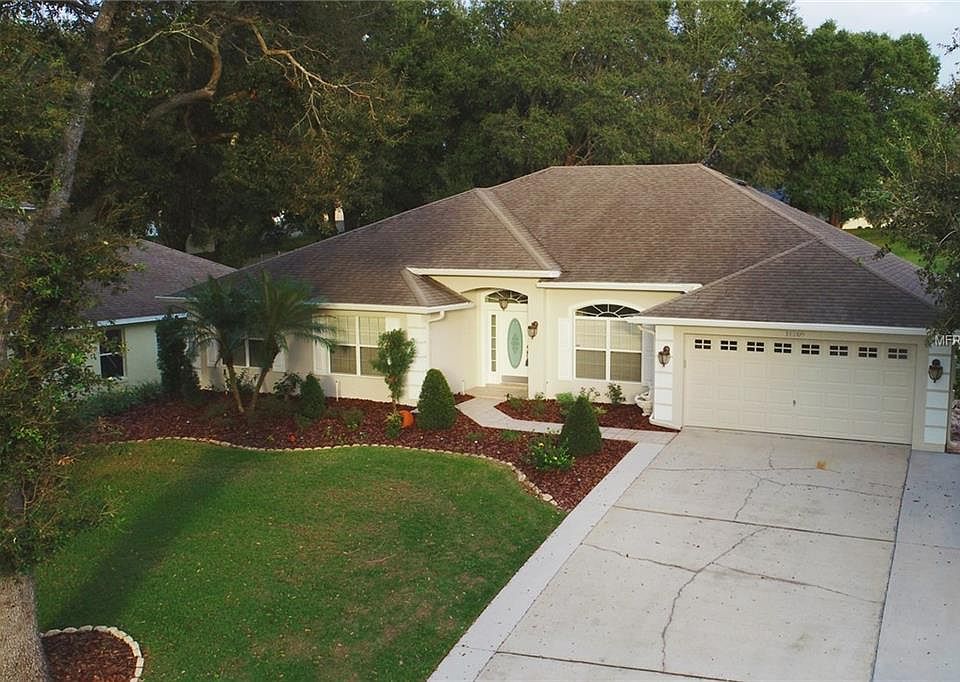 1st image of 11209 Oakshore Ln