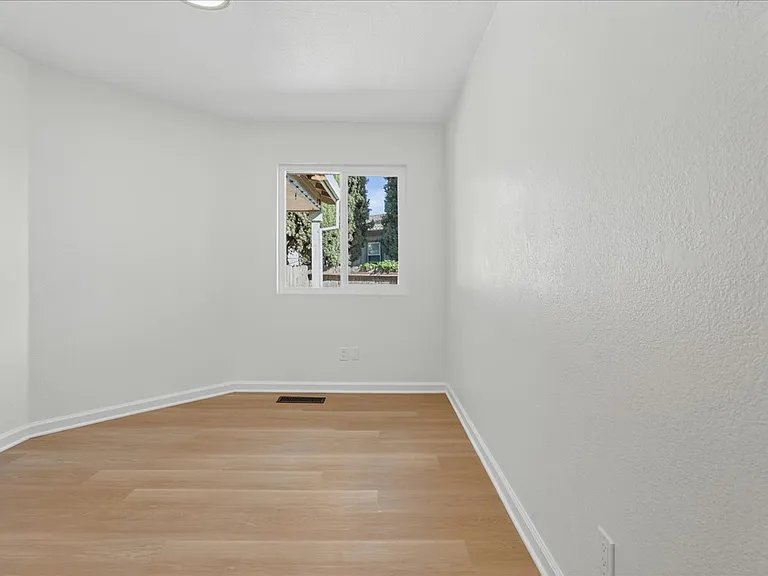 521 Spring Dr #A — Photo 18