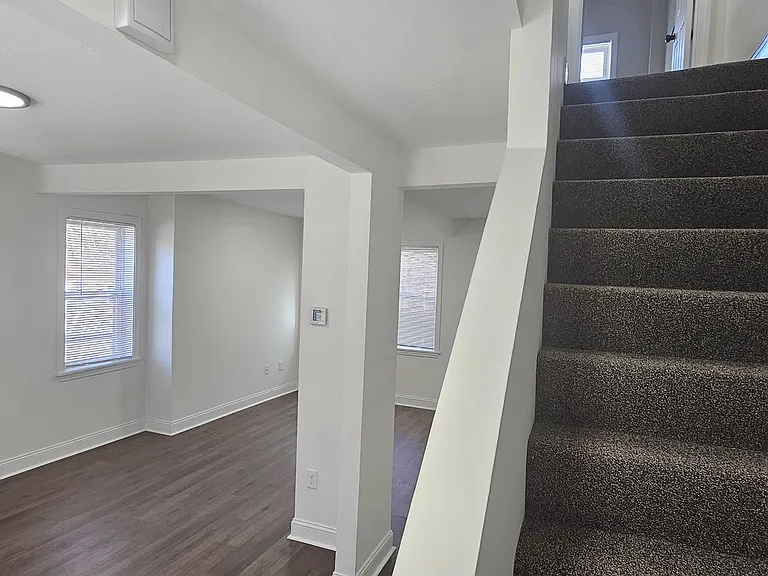Amoskeag Apartments — Photo 26