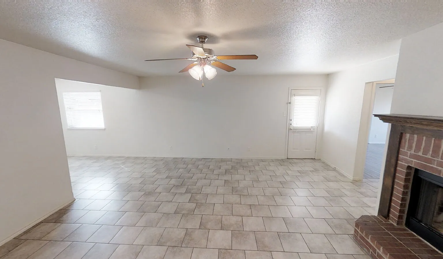 4 bed, 2.0 bath, 1724 sqft, $1,550 — Photo 3