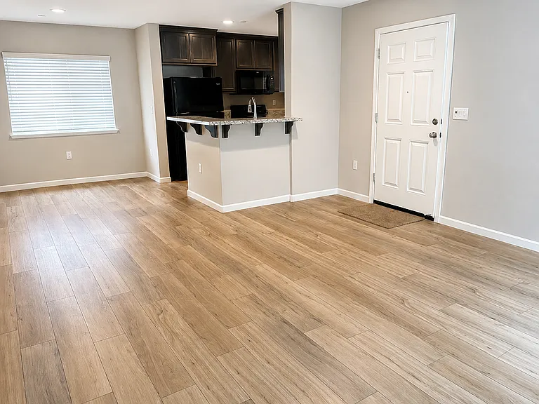 241A N Bella Monte Ave — Photo 5