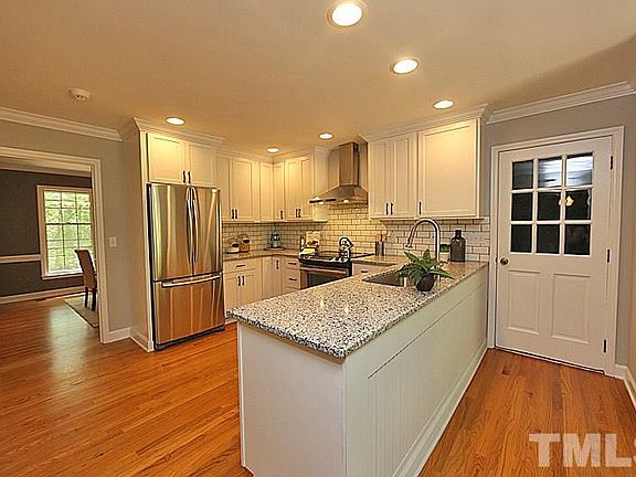 3rd image of 2200 Lansdale Rd