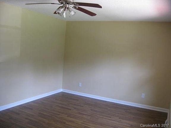 5th image of 214 Wedgewood Dr