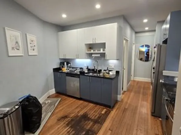 15 Bay State Rd APT 1, Boston, MA 02215