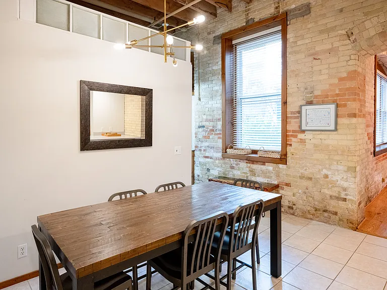 110 N Harbor Dr #104 — Photo 15