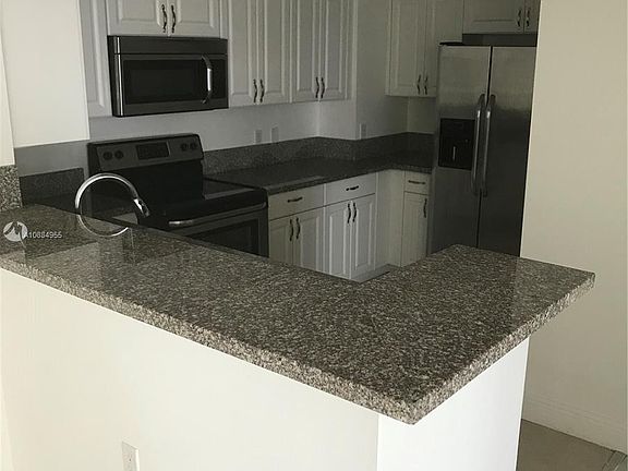 4th image of 1155 Brickell Bay Dr APT 1204